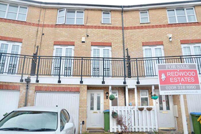 4 Bedroom Town House For Sale In West Thamesmead, SE28