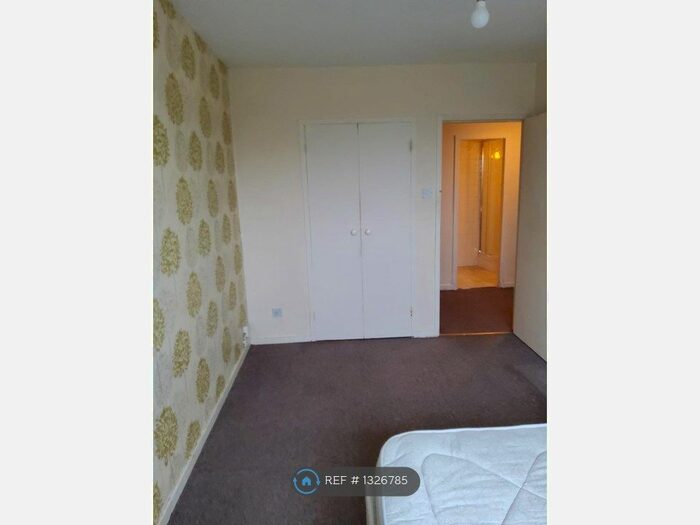 2 Bedroom Flat To Rent In Danbury Ane, London SW15