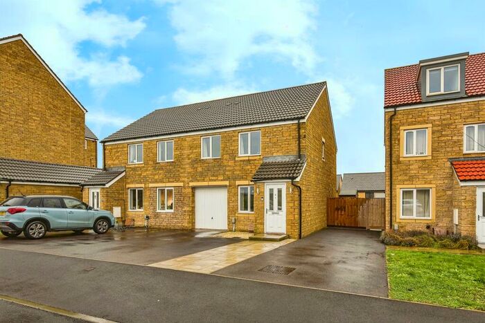 3 Bedroom Semi-Detached House For Sale In Marigold Road, Frome, BA11