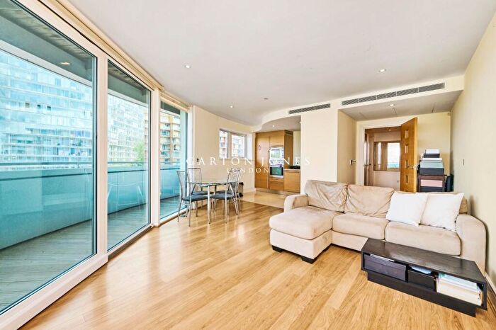 1 Bedroom Apartment For Sale In Howard Building, Queenstown Road, London, SW11