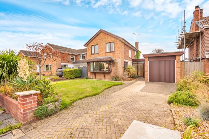 3 Bedroom Detached House For Sale In Bedford Grove, Alsager, Stoke-on-Trent, ST7