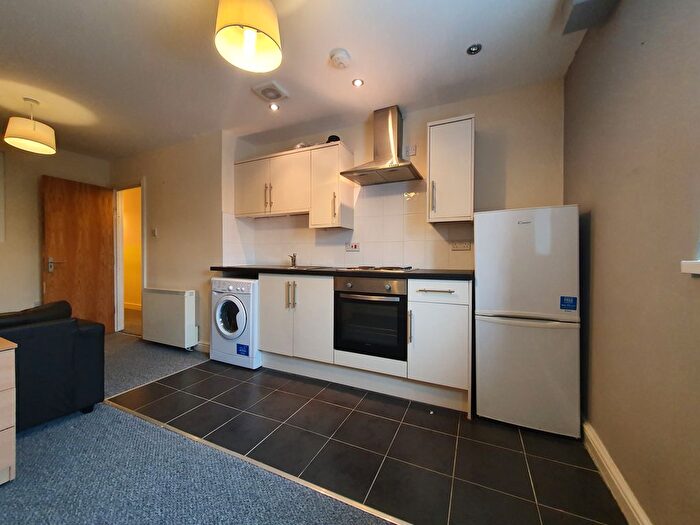 2 Bedroom Flat To Rent In - Clifton Street, CF24