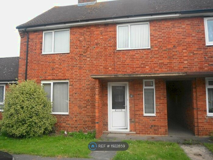 4 Bedroom Terraced House To Rent In Mumford Place, Chichester, PO19