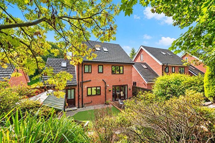 4 Bedroom Detached House For Sale In Brandlesholme Close, Bury, BL8
