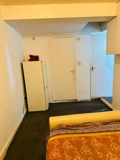 1 Bedroom Flat To Rent In Pioneer Way, Watford, WD18