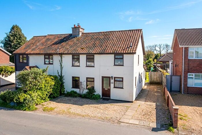 3 Bedroom Semi Detached House For Sale In Dodds Road, Attleborough, NR17