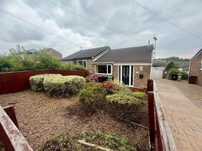 2 Bedroom Semi-Detached Bungalow For Sale In Sandgate Drive, Kippax, Leeds, LS25