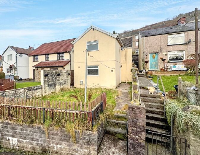 3 Bedroom Detached House For Sale In America Place, Porth, CF39