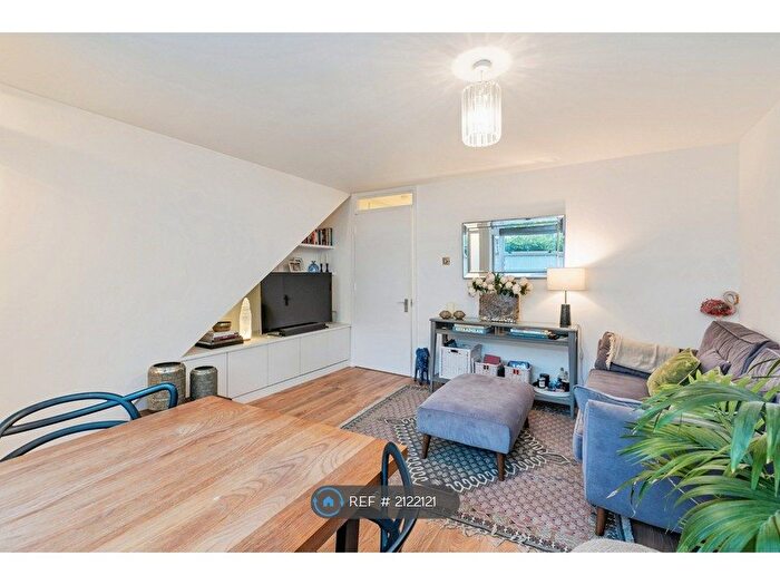 1 Bedroom Flat To Rent In Tivoli Road, London, N8