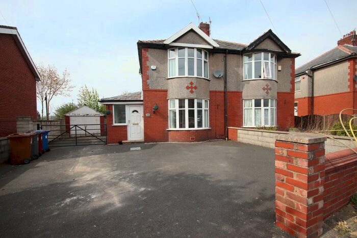 3 Bedroom Semi-Detached House To Rent In Burnley Road, Blackburn, BB1