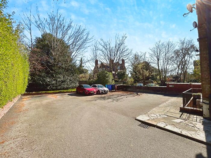 1 Bedroom Flat To Rent In Palatine Road, Manchester, M20
