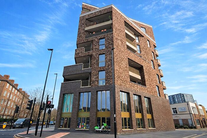 2 Bedroom Flat For Sale In Creekside, London, SE8