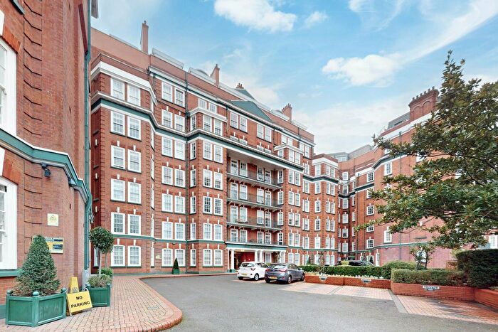 3 Bedroom Flat To Rent In St Johns Wood Court, St John's Wood Road, St John's Wood, London, NW8