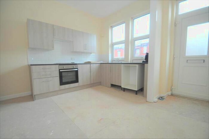 3 Bedroom Terraced House To Rent In Brownhill Avenue Leeds, West Yorkshire LS9