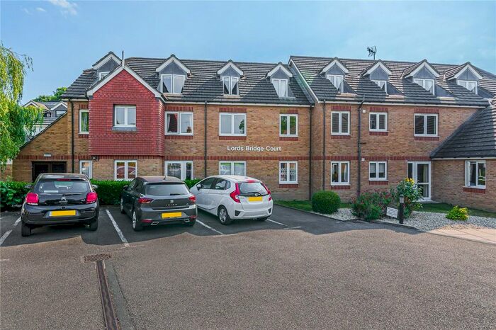1 Bedroom Flat For Sale In Lords Bridge Court, Mervyn Road, Shepperton, TW17