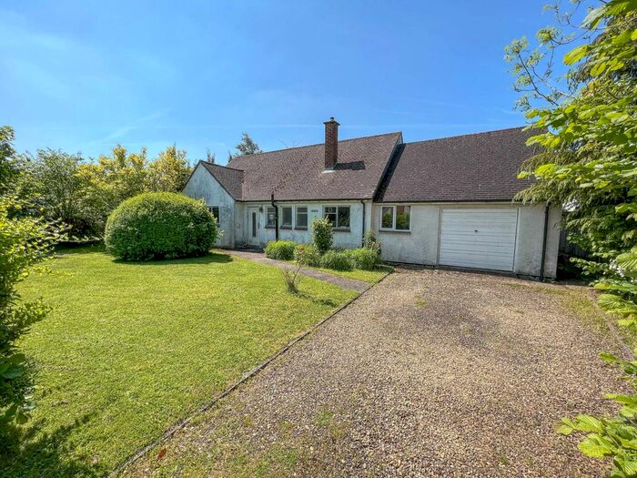 3 Bedroom Bungalow For Sale In Orchard Close, East Hendred, Wantage, OX12
