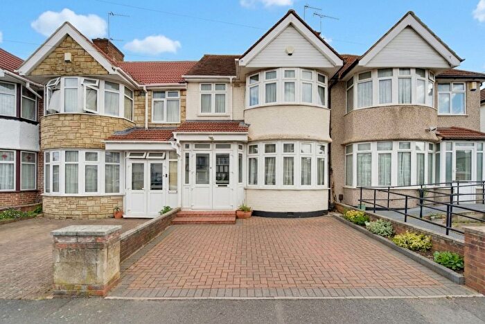 3 Bedroom Terraced House For Sale In Winchester Avenue, London, NW9