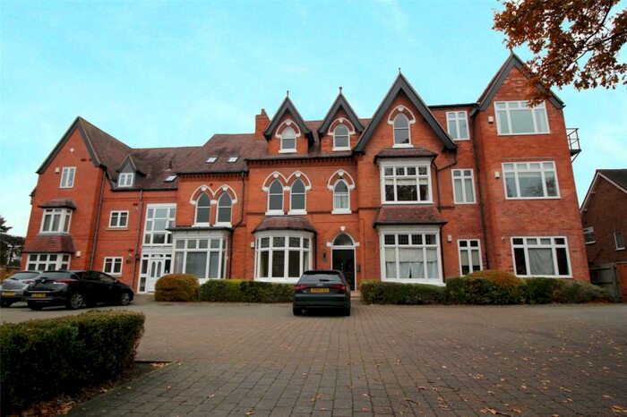 2 Bedroom Flat To Rent In Kineton Green Road, Solihull, West Midlands, B92