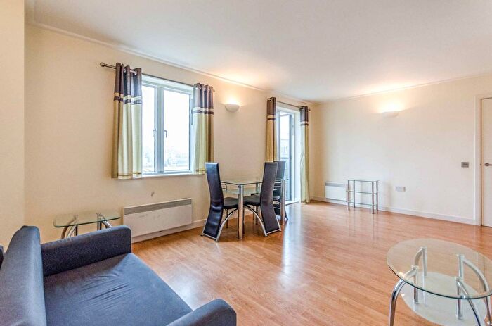 1 Bedroom Flat To Rent In Seacon Tower, Docklands, London, E14
