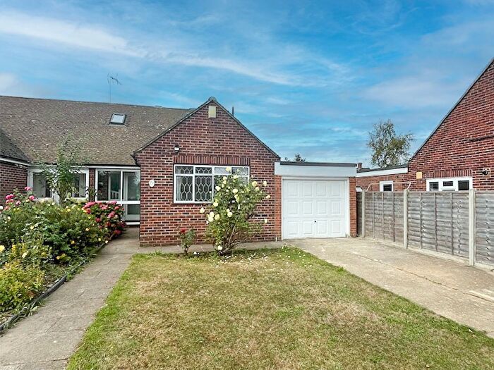 3 Bedroom Semi-Detached Bungalow To Rent In Nursery Road, Meopham, Gravesend, Kent, DA13