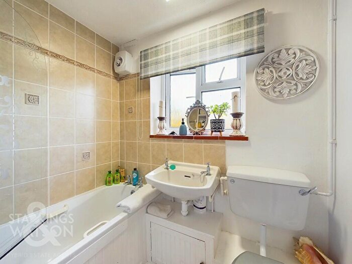2 Bedroom Semi-Detached Bungalow For Sale In Green Lane, Tivetshall St. Margaret, Norwich, NR15