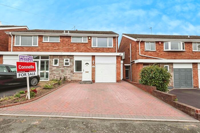 3 Bedroom Semi Detached House For Sale In The Hawnelands, Halesowen, B63