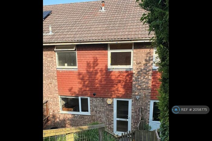 3 Bedroom Semi-Detached House To Rent In Queens Avenue, Portishead, Bristol, BS20