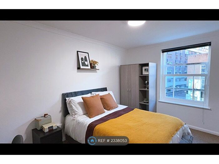 2 Bedroom Flat To Rent In Victoria Street, Bristol, BS1