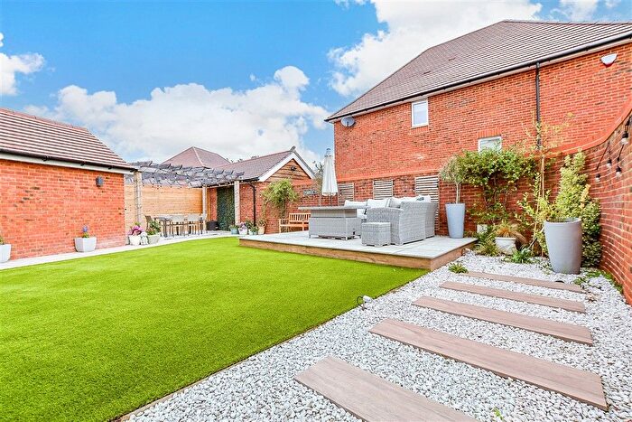 3 Bedroom Detached House For Sale In Great Threads, Staplehurst, Kent, TN12