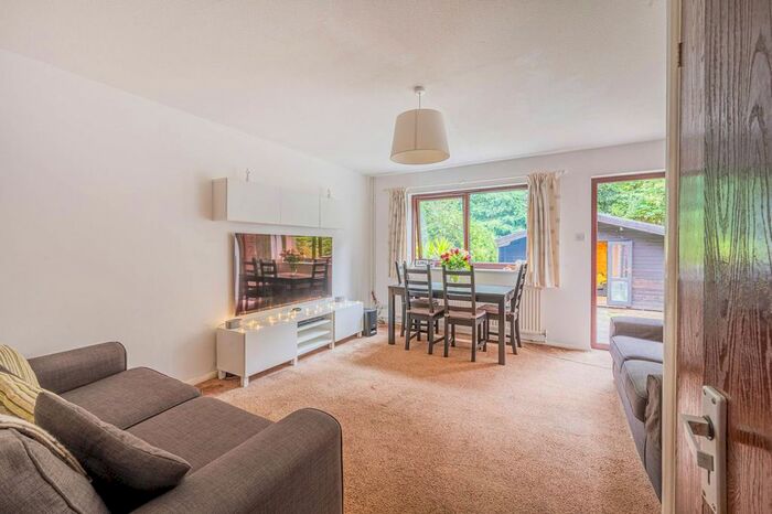 2 Bedroom Terraced House To Rent In Fleetwood Close, Beckton, London, E16