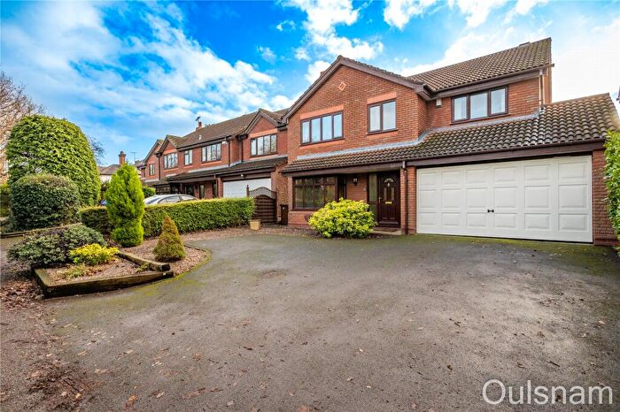 4 Bedroom Detached House For Sale In Dark Lane, Stoke Heath, Bromsgrove, Worcestershire, B60