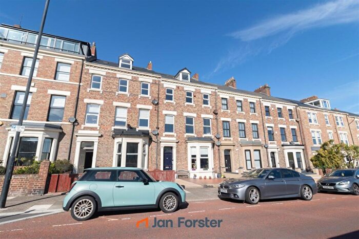 3 Bedroom Maisonette To Rent In Percy Park, Tynemouth, North Shields, NE30
