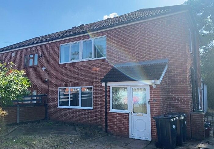 Studio To Rent In Fawns Manor Road, Feltham, TW14