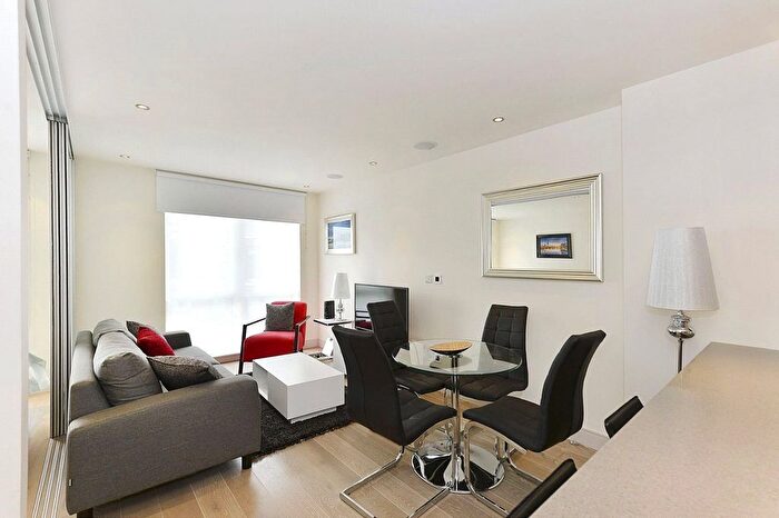 1 Bedroom Flat For Sale In Doulton House, Chelsea Creek, SW6