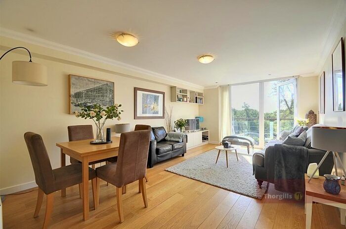 2 Bedroom Flat To Rent In Victoria Court, High Street, Brentford, TW8