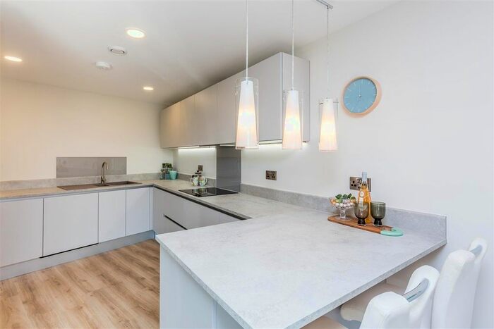 2 Bedroom Bungalow For Sale In The Poppyfields, Collingham, Newark, NG23