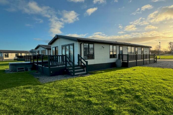 3 Bedroom Mobile Home For Sale In , Saltire Lodge, St Andrews, Fife, KY16