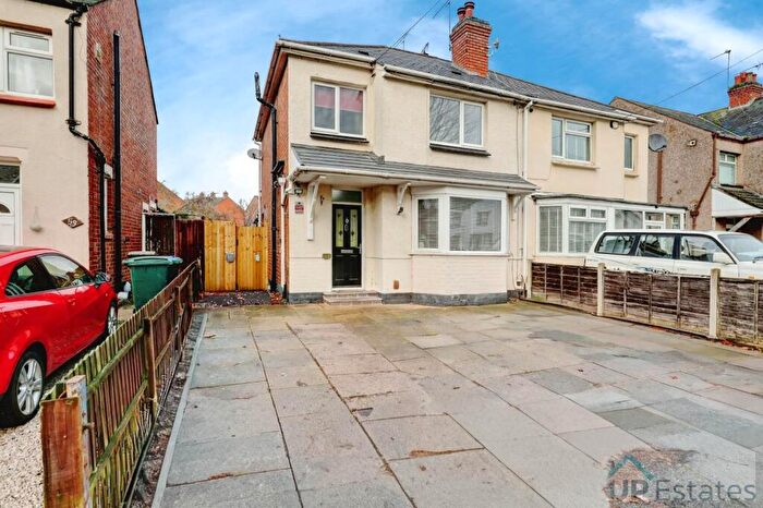 3 Bedroom Semi Detached House For Sale In Sunningdale Avenue, Coventry, CV6