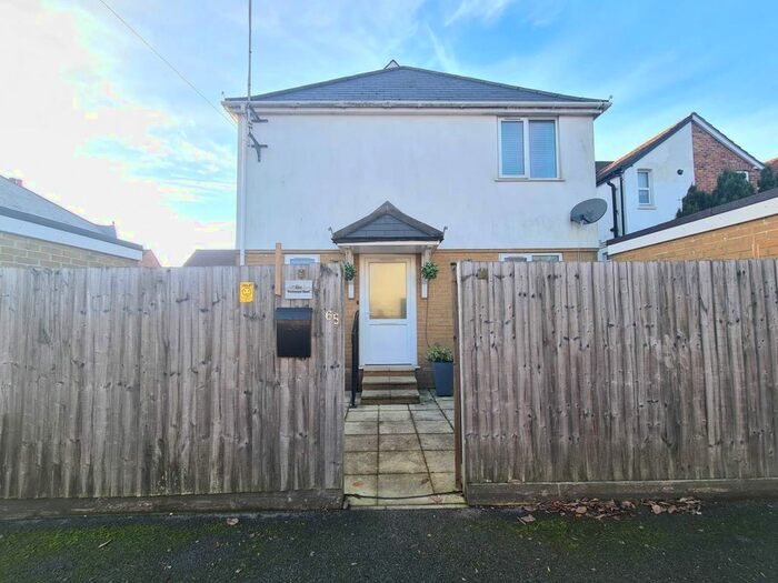 2 Bedroom Property To Rent In Richmond Road, Lower Parkstone, Poole BH14