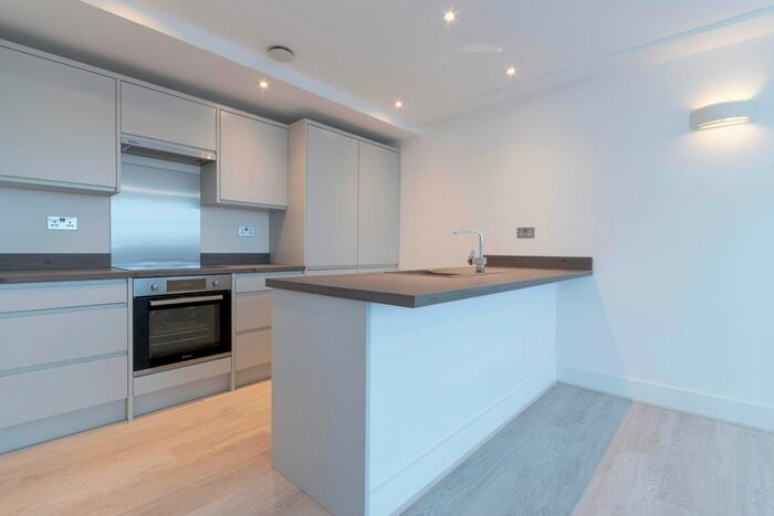 1 Bedroom Flat To Rent In Station Parade, Letchworth Garden City SG6