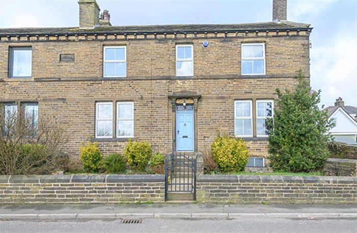 4 Bedroom Semi Detached House For Sale In Moor End Road, Mount Tabor, Halifax, HX2