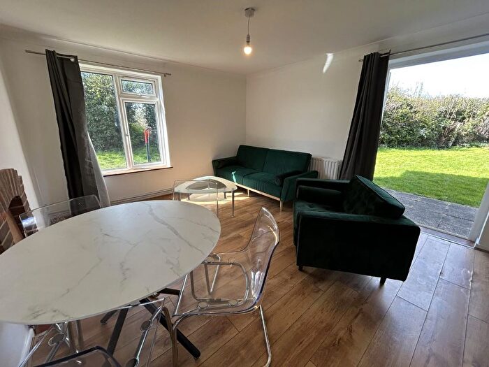 2 Bedroom Flat To Rent In Moors Ley, Walkern, Stevenage, SG2