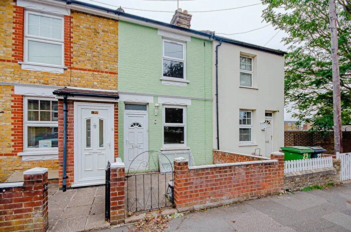 2 Bedroom Terraced House To Rent In Terminus Road, Maidstone, ME16