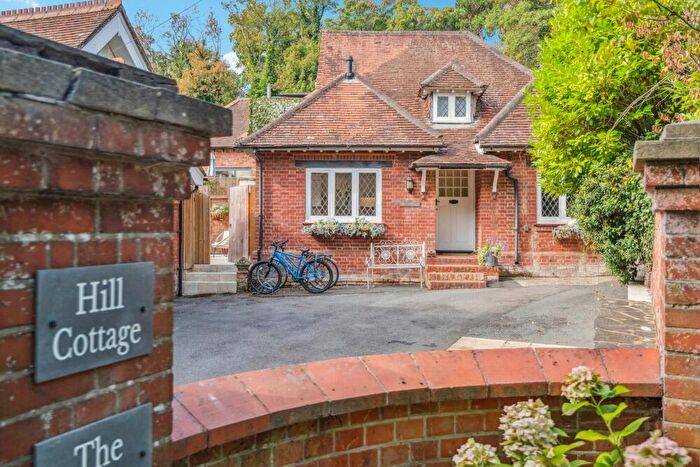 2 Bedroom Cottage For Sale In Henley Road, Marlow, SL7