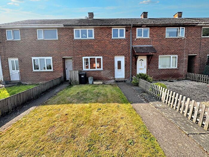 3 Bedroom Terraced House For Sale In Lazenby Road, Tiverton, EX16