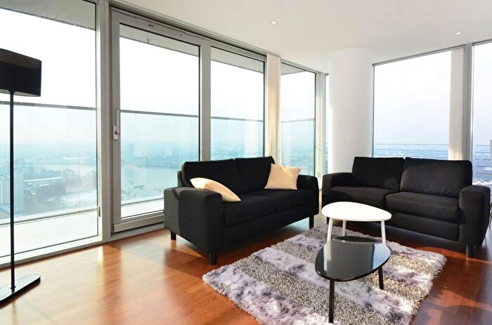 2 Bedroom Flat To Rent In Landmark Tower, Canary Wharf, London, E14