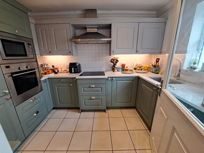 2 Bedroom Apartment For Sale In St. Annes Road, Upperton, Eastbourne, East Sussex, BN21
