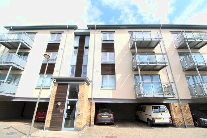 2 Bedroom Flat To Rent In Quayside Drive, Colchester, CO2