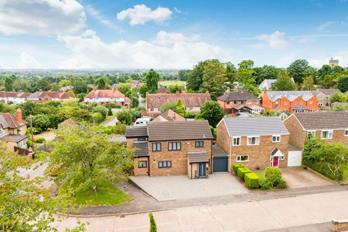 5 Bedroom Detached House For Sale In Mansel Close, Cosgrove, MK19