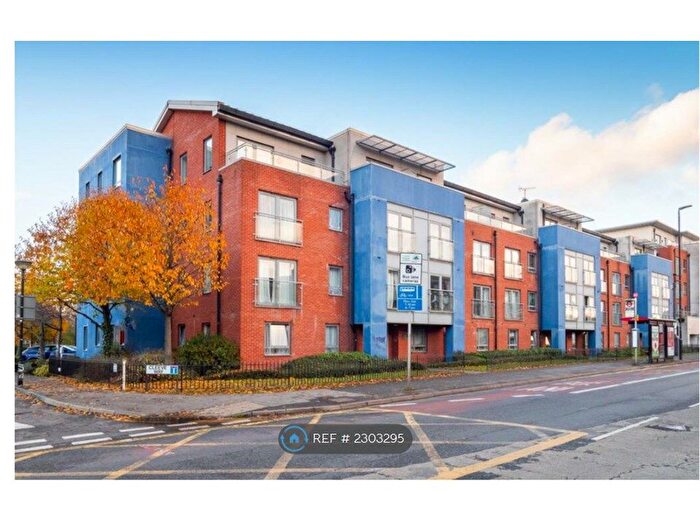 2 Bedroom Flat To Rent In Harkness Court, Sutton, SM1